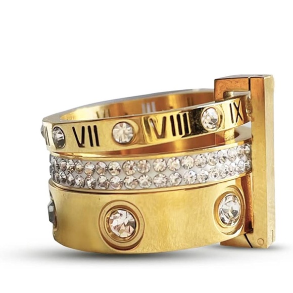 Jewelry - Gold Crystal Roman Numeral Ring